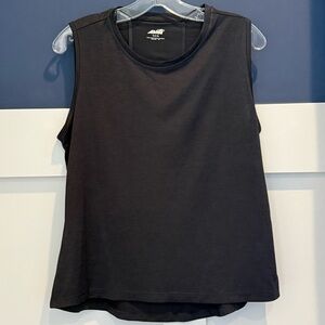 Avia Women's Black sleeveless active Tee Size M like new